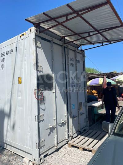 Продаю или меняю! Морозильник (заводской) 40тонник