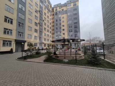 Продаю 2-комнатную квартиру, 83кв. м., этаж - 2/6, по Баха/Гагарина.
