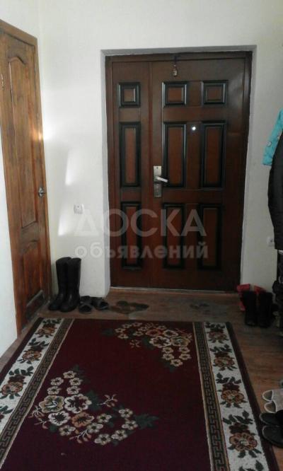 Продаю дом 8-ком., 100кв. м., этаж-2, 5-сот., стена кирпич, Алтын-Ордо.