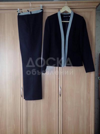 Продаю женский брючной костюм фирмы Alexandra, отличное состояние