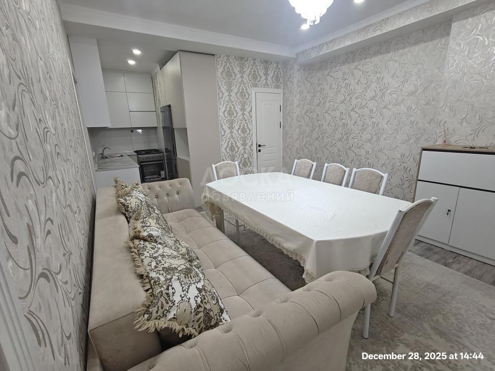 Сдаю 3-комнатную квартиру, 54кв. м., этаж - 12/13, ул. Ахунбаева, 165.