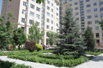 Продаю 1-комнатную квартиру, 40кв. м., этаж - 3/9, ул.А.Токомбаева 9.