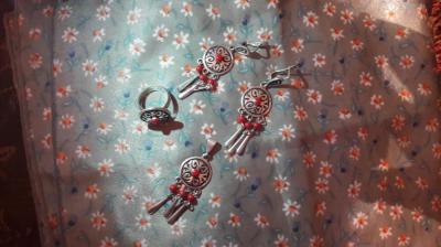 продается новый набор украшений