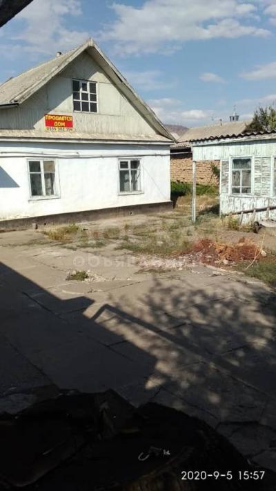 Продаю дом 6-ком. 70кв. м., этаж-1, 8-сот., стена саман, ул.Дунларова .