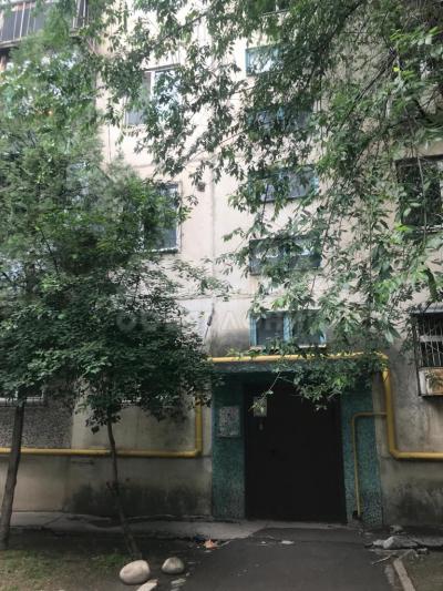 Продаю 1-комнатную квартиру, 35.5кв. м., этаж - 2/4, Ахунбаева/ Малдыбаева.