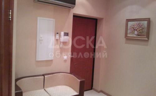 Продаю квартиру 2-ком., 50кв. м., этаж - 7/9, ул Ахунбаева.