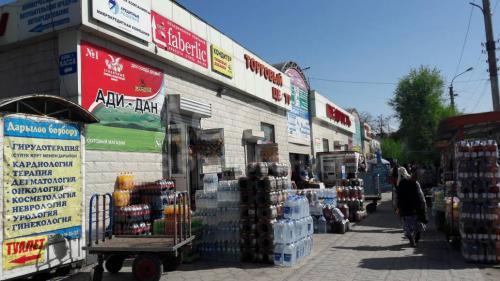 Продаю коммерческую недвижимость торговые помещения 1кв. м., Бейшеналиева.