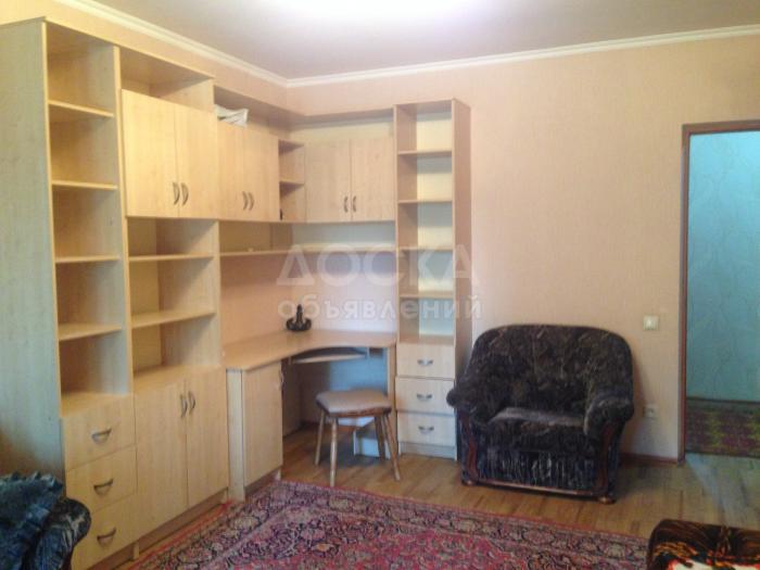 Продаю квартиру 3-ком., 132/96.4кв. м., этаж - 5/5, ул.Турусбекова / Московская, район сш№13,