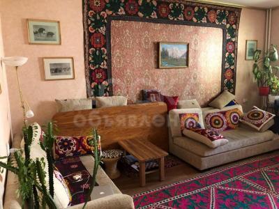 Продаю 3-комнатную квартиру, 68кв. м., этаж - 4/10, 12 микрорайон ДК.