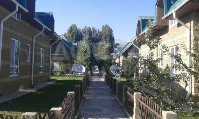 Продаю коттедж 7-ком. 180кв. м., этаж-2, 5-сот., стена кирпич, с Чок Тал ЦО Рояль Бич.