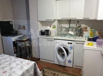 Продаю 1-комнатную квартиру, 43кв. м., этаж - 4/9, молодая гвадрия 74.