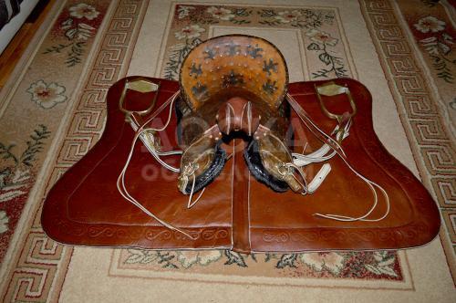 Продается кыргызское седло ручной работы.