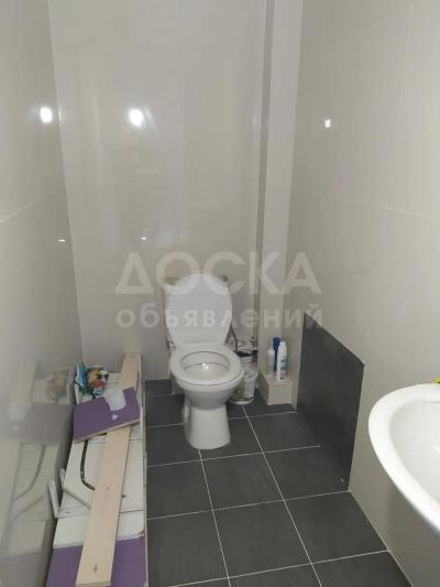 Продаю 4-комнатную квартиру, 138кв. м., этаж - 6/7, Ауэзова.