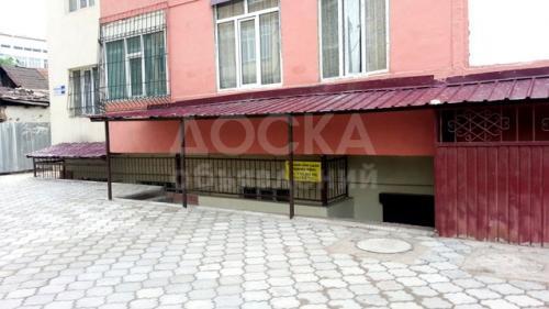 Продаю коммерческую недвижимость офисное помещение 106кв. м., Отдам за 790 $/м2, центр в г.Бишкек по ул. Шевченко + ул.Фрунзе.