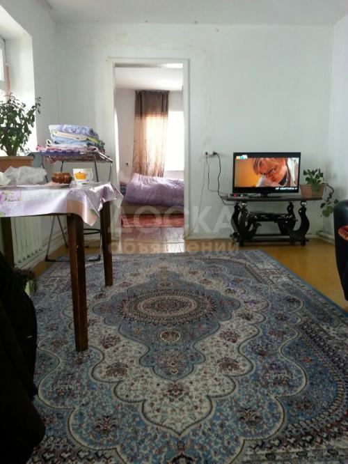 Продаю дом 2-ком., 36кв. м., этаж-1, 8-сот., стена саман, Центр с.Арашан.