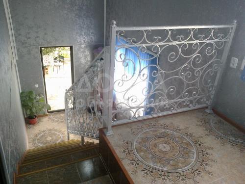 Кованые перила.