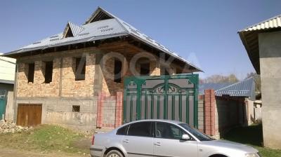 Продаю дом 5-ком., 150 кв.м.кв. м., этаж-1, 6 соток-сот., стена кирпич, Учар.