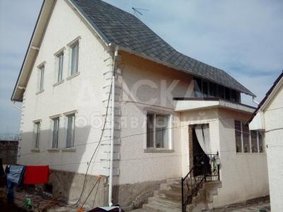 Продаю дом 6-ком., 250кв. м., этаж-2, 4.5-сот., стена кирпич, арча бешик.