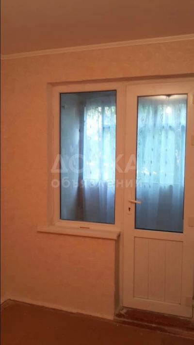 Продаю 1-комнатную квартиру, 28кв. м., этаж - 1/4, 5мкрн дом 59кв 2.