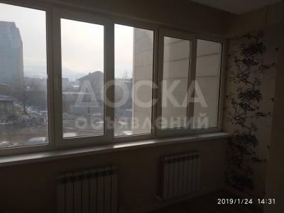 Продаю 2-комнатную квартиру, 61кв. м., этаж - 2/10, мкр Джал..