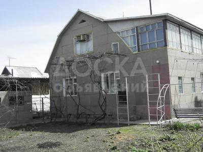 Продаю дом 6-ком. 120кв. м., этаж-2, 5-сот., стена кирпич, восточная 5.