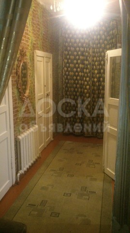 Продаю дом 7-ком., 136кв. м., этаж-1, 7-сот., стена кирпич, пер.Тихвинский 47.