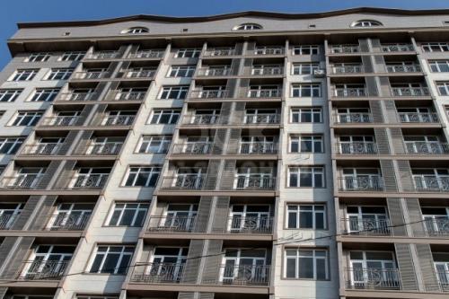 Продаю квартиру 3-ком., 85кв. м., этаж - 6/10, 7 мкр, ЖК "7 небо" от Авангард-стиль по Южной магистрали.