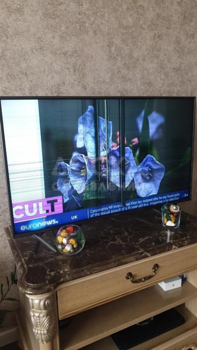 Продам телевизор на запчасти