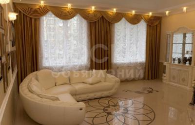 Продаю новые красивые  занавески с ламбрекенами из польского шелка на окно!