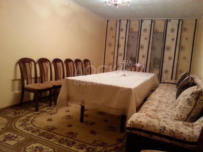 Продаю 4-ком., 96кв. м., этаж-1, 5-сот., стена саман, ул. Кара-Алма,