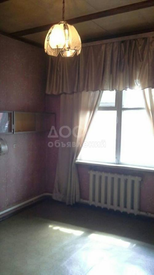 Продаю дом 6-ком., 117кв. м., этаж-2, 3,5-сот., стена кирпич, р-н Церкви.