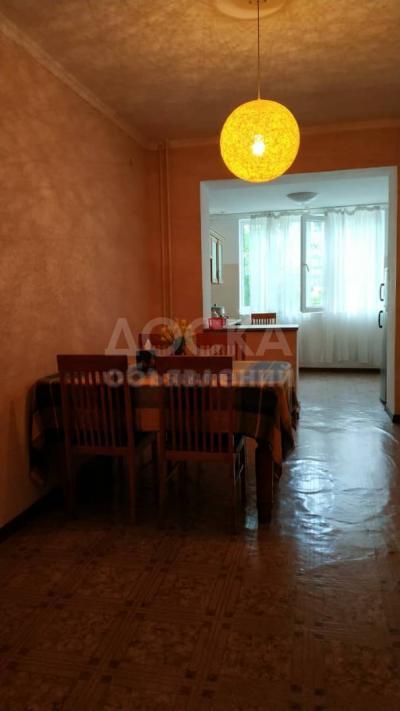 Продаю 3-комнатную квартиру, 80кв. м., этаж - 1/5, Бостери.