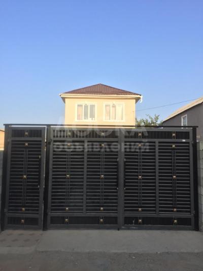 Продаю дом 5-ком. 150кв,мкв. м., этаж-2, 6-сот., стена кирпич, Эгиналиева 32.