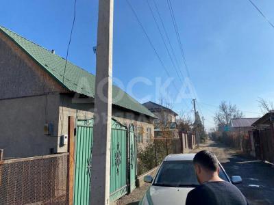 Продаю дом 4-ком. 142кв. м., этаж-1, 6-сот., стена кирпич, СЕЛО ДОСТУК.