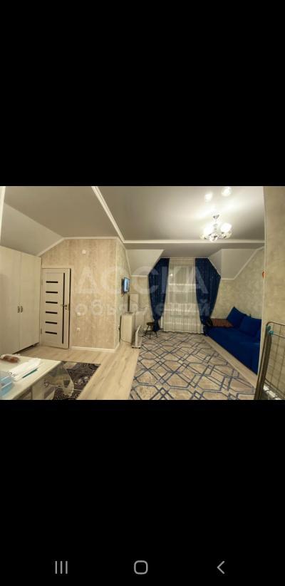 Продаю 2-комнатную квартиру, 42кв. м., этаж - 3/3, Шлагбаум .