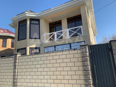 Продаю дом 5-ком. 300кв. м., этаж-2, 4-сот., стена кирпич, Муромская .