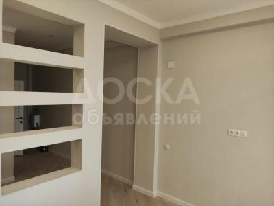 Продаю 1-комнатную квартиру, 31,7кв. м., этаж - 4/4, ул. Кумтор.