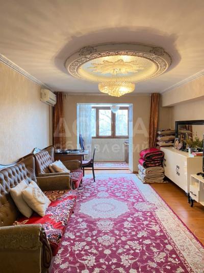 Продаю 3-комнатную квартиру, 78кв. м., этаж - 3/4, .Орозбекова-Ж.Жолу.Стоит по Ж.Жол.