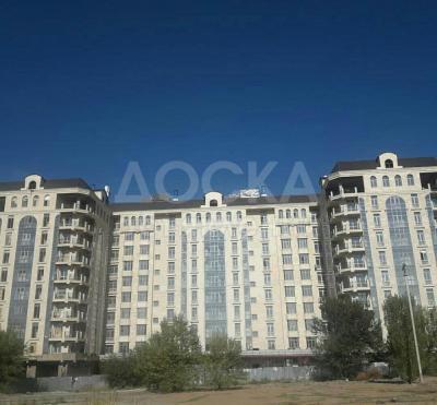 Продаю 4-комнатную квартиру, 218кв. м., этаж - 9/10,  ЖК Ак-Кеме в районе Старого Аэропорта.