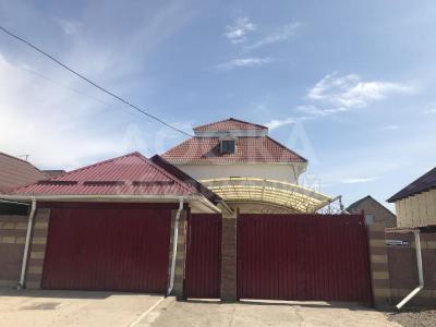 Продаю дом 8-ком. 260кв/мкв. м., этаж-2, 4-сот., стена кирпич, Рухий-Мурас,7-ая улица(близ Горького/Ауэзова).