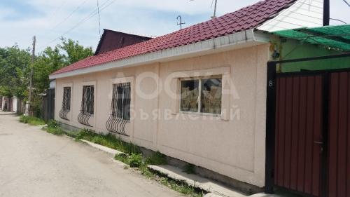 Продаю 3-ком., 92кв. м., этаж-1, 2.72-сот., стена кирпич, Горького переулок Оренбургского,