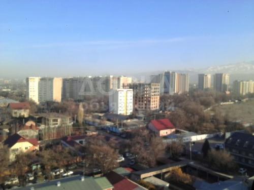 Продаю квартиру 2-ком., 64кв. м., этаж - 3/9, район старого Аэропорта., ул.Джунусалиева 177/2 (бывш.Орджоникидзе) Рядом кафе Эльдорадо (Мартини терраса), Турецкая школа "СЕЙТЕК-ДЖАЛ",