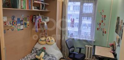 Продаю 4-комнатную квартиру, 85кв. м., этаж - 6/9, Восток-5 .