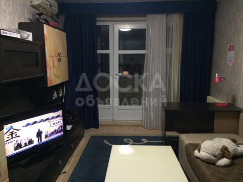 Продаю квартиру 2-ком., 44кв. м., этаж - 4/4, 4 микр, по Кайбогарова,