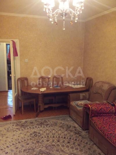 Продаю 2-комнатную квартиру, 58кв. м., этаж - 1/9, Джал средний.