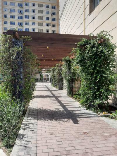 Продаю 2-комнатную квартиру, 75кв. м., этаж - 10/10, джал 64,000$ .