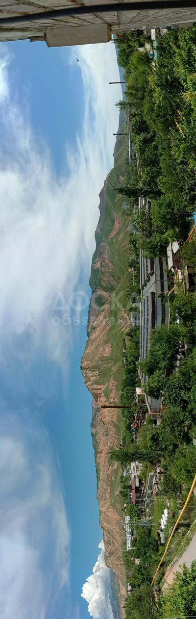 Продаю 3-комнатную квартиру, 80кв. м., этаж - 3/4, Г.Майлуу-Суу ул.Островского.