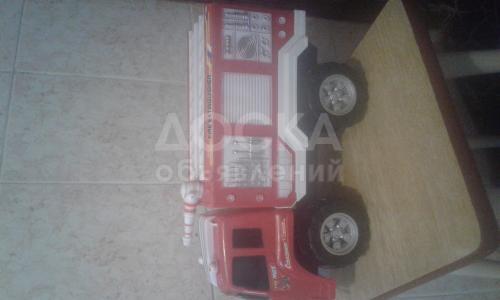 продаю большую пожарную машинку