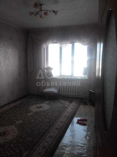 Продаю квартиру 2-ком., 50кв. м., этаж - 8/9, 7 мкрн.