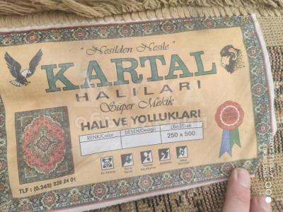 Ковер шерстяной турецкий плотный
2,5 на 5
ковер висел на стене,чистый после стирки.